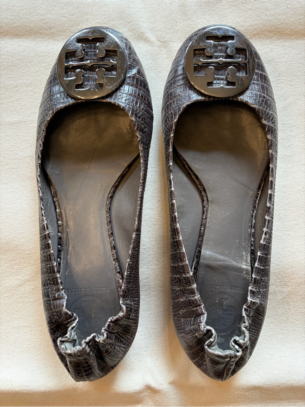 Tory Burch Grey Crocodile Embossed Reva Logo Ballet Flats 9